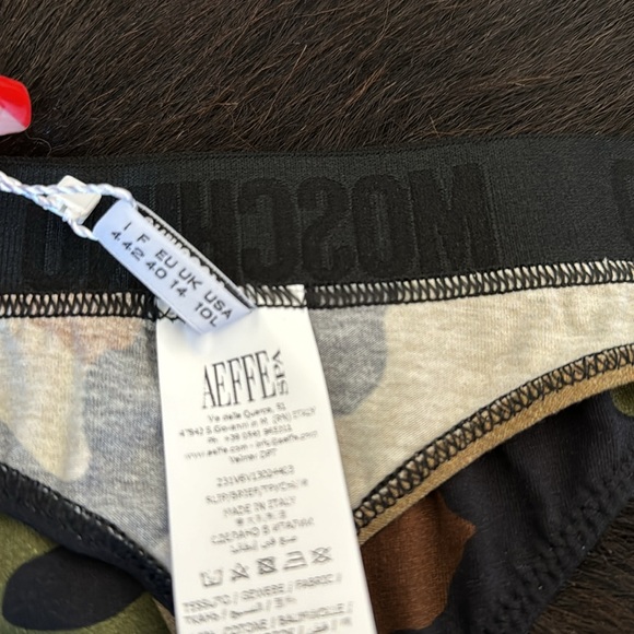 Moshino - Picture 10 of 12